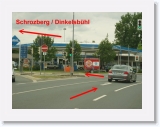 P7039902 * An dieser Tankstelle LINKS abbiegen !
Man kommt am Sportgelnde des ASV Rothenburg vorbei,
die anschlieende Ampel einfach gerade aus berqueren.
 * 550 x 413 * (65KB)