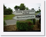 P7039906 * Dieses Schild knnte auch noch zu sehen sein. * 550 x 413 * (78KB)