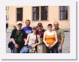 toa04_301 * Am Sonntag in Rothenburg: Dash, Timothy, Bianca, Elke, Ute & Peter * 550 x 413 * (82KB)