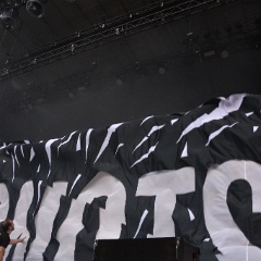 Taubertal-Festival 2019 (SA) - Hauptbühne - Donots  D71 8307